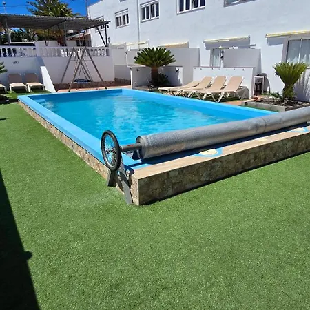 Quiet Area - Terrace - Pool - Parking - Aduls Only 公寓
