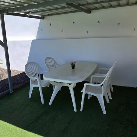 Quiet Area - Terrace - Pool - Parking - Aduls Only Daire